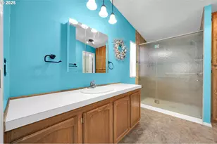 38431 Row River Rd, Dorena, OR 97434 - Photo 25