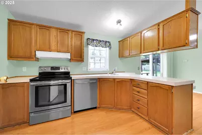 38431 Row River Rd, Dorena, OR 97434 - Photo 17