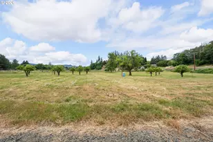 906 Old Garden Valley Rd, Roseburg, OR 97471 - Photo 45