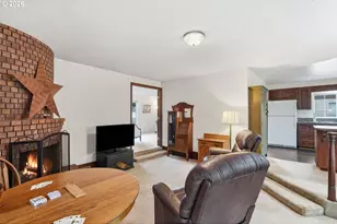1055 N Lupine Ct, Canby, OR 97013 - Photo 13