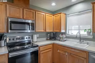 4769 Bayne St NE, Salem, OR 97305 - Photo 11