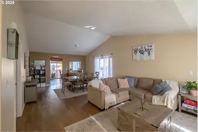 4769 Bayne St NE, Salem, OR 97305 - Photo 7