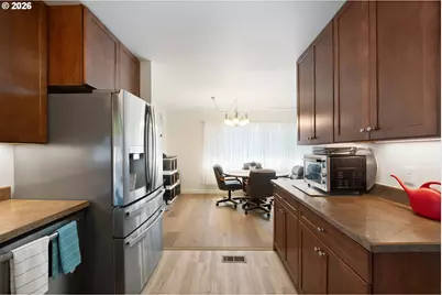 1860 Grant St, North Bend, OR 97459 - Photo 11