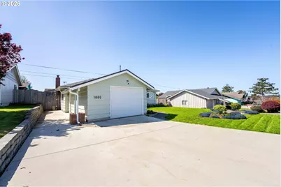 1860 Grant St, North Bend, OR 97459 - Photo 27