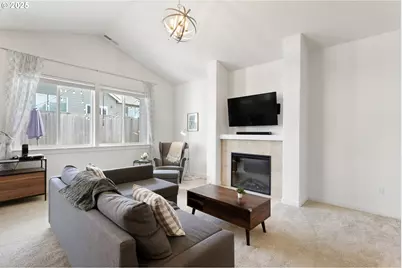 1300 N Broadway St, Estacada, OR 97023 - Photo 7