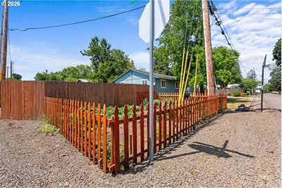 390 S Balm St, Yamhill, OR 97148 - Photo 31