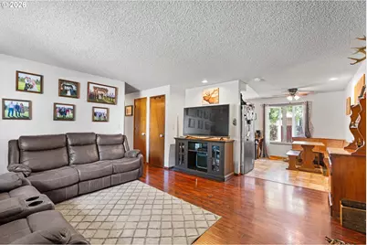 390 S Balm St, Yamhill, OR 97148 - Photo 3