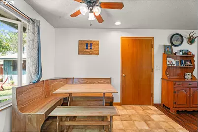 390 S Balm St, Yamhill, OR 97148 - Photo 11
