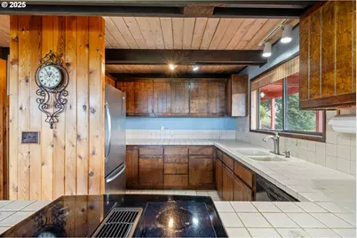 9660 Sollie Smith Rd, Tillamook, OR 97141 - Photo 17