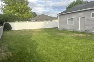 1728 W Alleluia Ave, Hermiston, OR 97838 - Photo 17