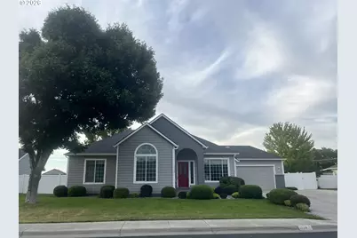 1728 W Alleluia Ave, Hermiston, OR 97838 - Photo 1