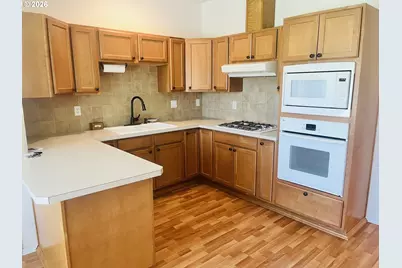 1728 W Alleluia Ave, Hermiston, OR 97838 - Photo 7