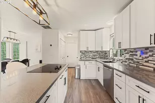 11131 SW 45th Ave, Portland, OR 97219 - Photo 15
