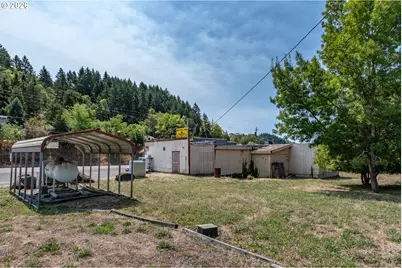 14190 N Umpqua Hwy, Roseburg, OR 97470 - Photo 9