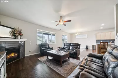 2460 Heather Way, Forest Grove, OR 97116 - Photo 5