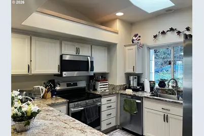 3330 31st St, Florence, OR 97439 - Photo 27