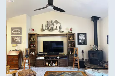 3330 31st St, Florence, OR 97439 - Photo 9