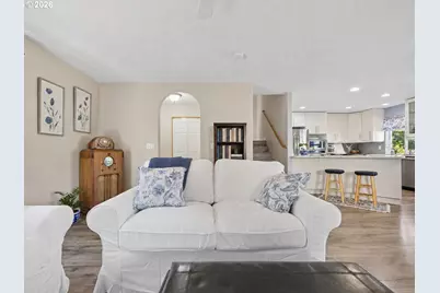 644 SE Myrtlewood Pl, Gresham, OR 97080 - Photo 15