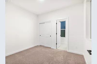 8338 N Bank St, Portland, OR 97203 - Photo 7