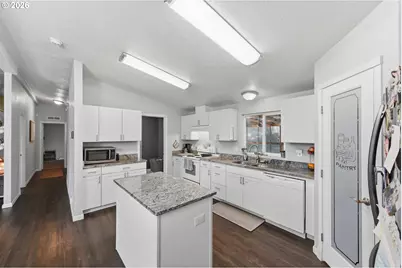 63111 Fruitdale Rd, Coos Bay, OR 97420 - Photo 7