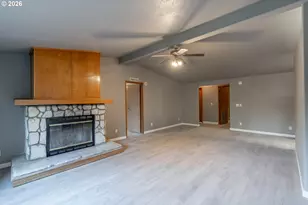 326 Holcomb Rd, Kelso, WA 98626 - Photo 11