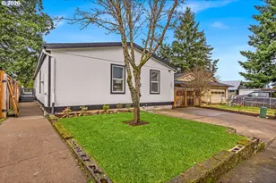 241 NW Wade St, Estacada, OR 97023 - Photo 3