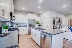 8875 SW Mohegan Ln, Tualatin, OR 97062 - Photo 11