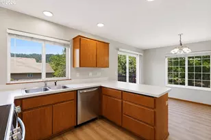 13811 SE Gannon Dr, Clackamas, OR 97015 - Photo 7