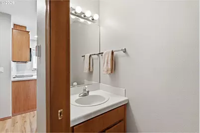 13811 SE Gannon Dr, Clackamas, OR 97015 - Photo 9