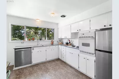 3911 NE Killingsworth St #7, Portland, OR 97211 - Photo 5