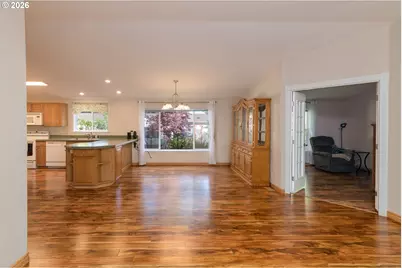 570 Shorepines Pl, Coos Bay, OR 97420 - Photo 3