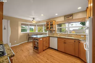330 NW 101st Ave, Portland, OR 97229 - Photo 9