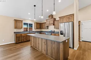 1025 River Mist Ln, Grants Pass, OR 97527 - Photo 7