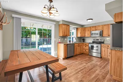 1334 NE 22nd St, Gresham, OR 97030 - Photo 7