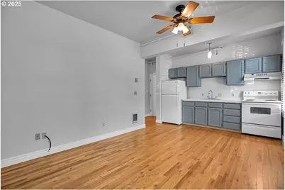 1215 NW 21st Ave, Portland, OR 97209 - Photo 3