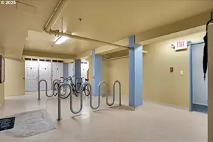 1215 NW 21st Ave, Portland, OR 97209 - Photo 7