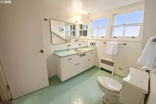 999 Ridge Dr, Astoria, OR 97103 - Photo 29