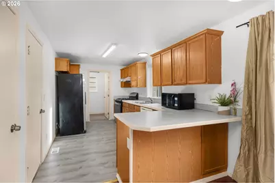 8704 SE Rhone St, Portland, OR 97266 - Photo 9