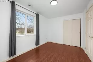 8704 SE Rhone St, Portland, OR 97266 - Photo 17