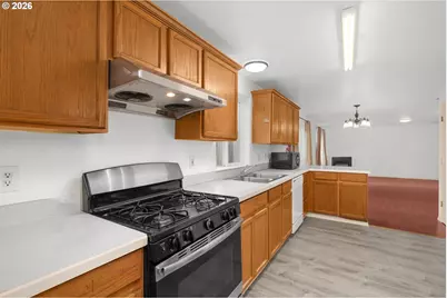 8704 SE Rhone St, Portland, OR 97266 - Photo 11