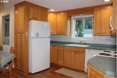 911 Cummings Ln, Keizer, OR 97303 - Photo 11