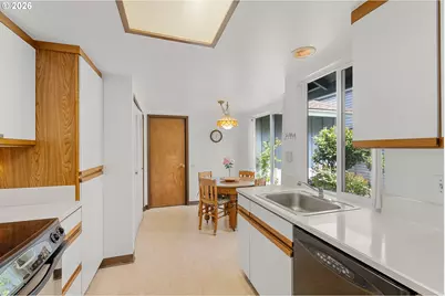 9420 SW Brentwood Pl, Tigard, OR 97224 - Photo 13
