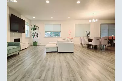 12740 SE Gateway Dr, Happy Valley, OR 97086 - Photo 3