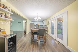 821 Johnson St, Woodburn, OR 97071 - Photo 9