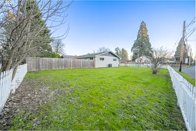 821 Johnson St, Woodburn, OR 97071 - Photo 35