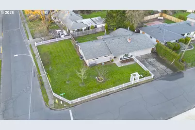 821 Johnson St, Woodburn, OR 97071 - Photo 37