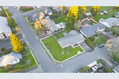 821 Johnson St, Woodburn, OR 97071 - Photo 39