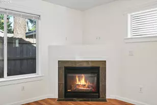 12631 SE Division St, Portland, OR 97236 - Photo 9