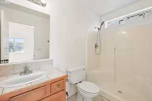 12631 SE Division St, Portland, OR 97236 - Photo 21