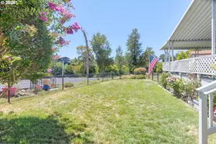411 Currie Ln, Grants Pass, OR 97526 - Photo 21